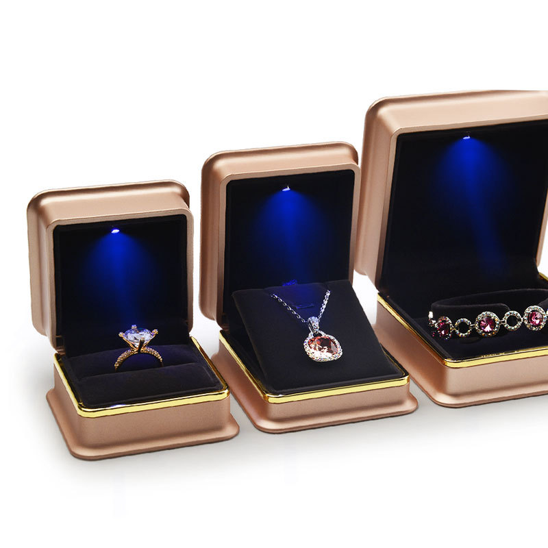 FANXI NEW Design Accept Custom High End Champagne Red Jewelry Package LED Light Jewelry Box