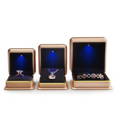 FANXI NEW Design Accept Custom High End Champagne Red Jewelry Package LED Light Jewelry Box