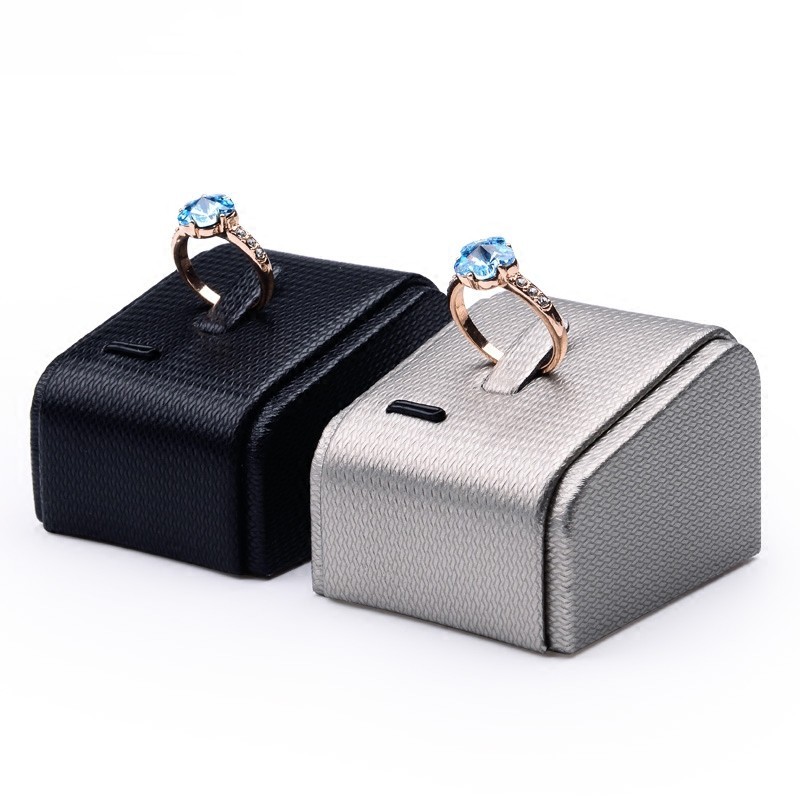 Fanxi China Custom Fashion MDF PU Leather Ring Pendant Holders Jewelry Display Stand for Jewellry Store