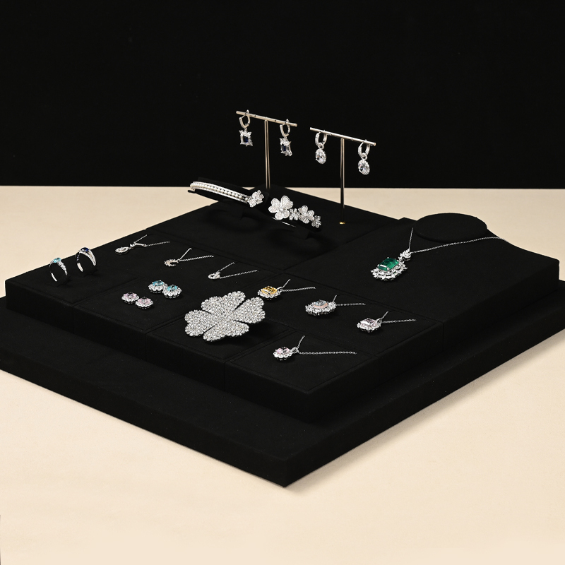 2023 New Wholesale Jewellery Window Display Luxury Custom Jewellery Display Set