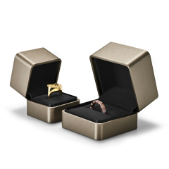 Fanxi China 2021 Wholesale Luxury Golden Leatherette Jewelry Boxes Packaging Leather Plastic Jewellery Box With Special Design