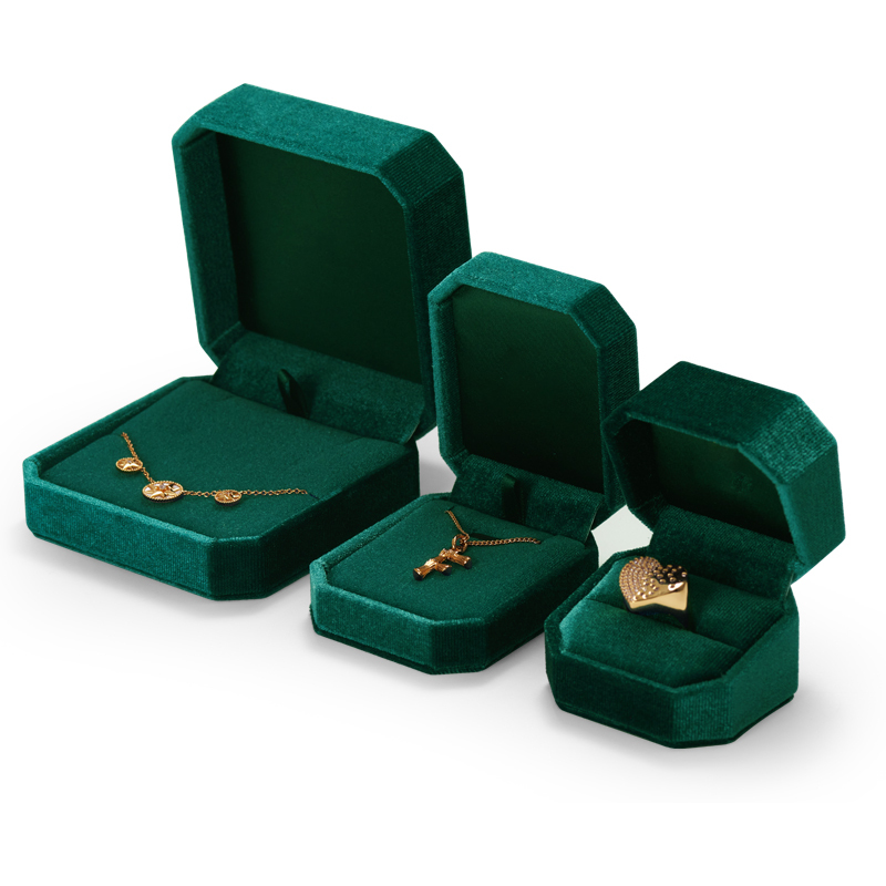 Fanxi Wholesale New Green Velvet Jewelry Box For Ring Necklace Bracelet Gift Jewelry Packaging Box Custom Logo Printed