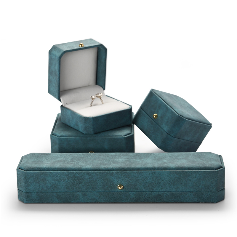 Fanxi High Quality Pu Leather Cream White Jewelry Boxes Packaging Plastic Jewellery Box With Button