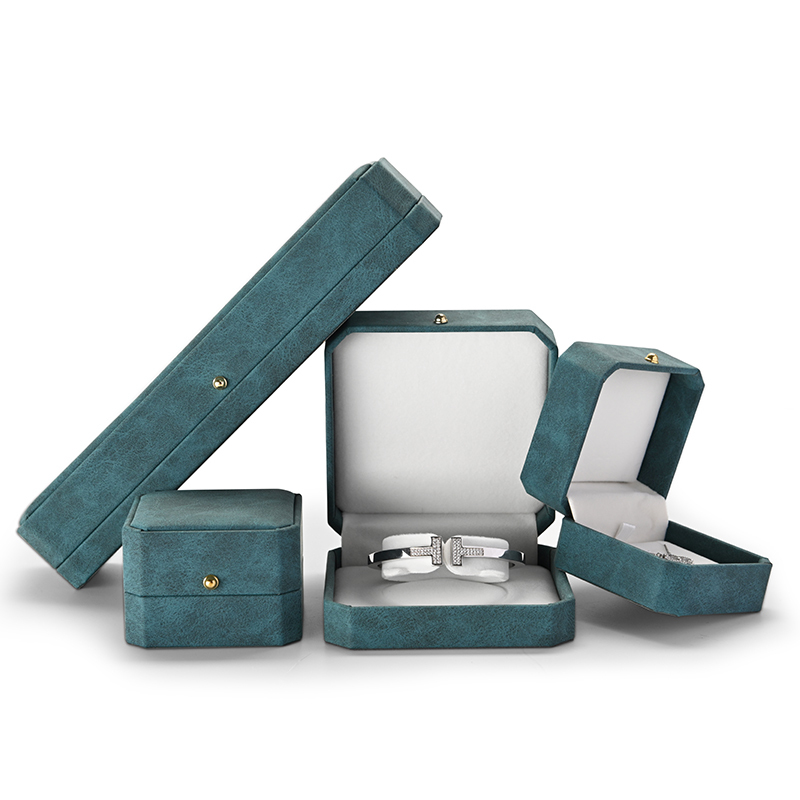 Fanxi High Quality Pu Leather Cream White Jewelry Boxes Packaging Plastic Jewellery Box With Button