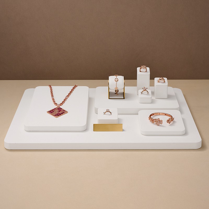 New Arrival Elegant White Jewelry Display Set Necklace Ring Bracelet Holder Exhibition Custom Freedom to Match Set