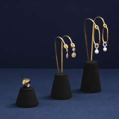 2023 New Arrival Designer Style Jewelry Display Set High Quality Black Microfiber Jewelry Holder