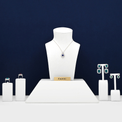 FANXI Unique Design White Jewelry Display Portrait PU Leather Base Necklace Busts T-set Base