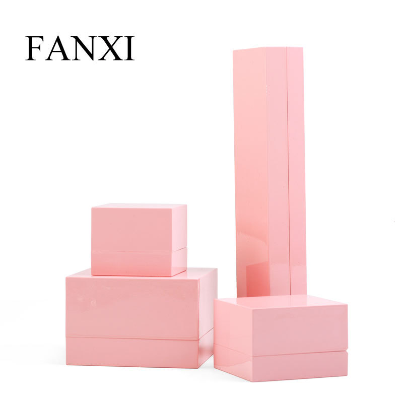Fanxi Pu leather Velvet Jewelry Box Luxury Jewelry Packaging Box Custom Logo Wholesale Necklace Rings Bracelet Set Light Inside Pink Box Custom Logo