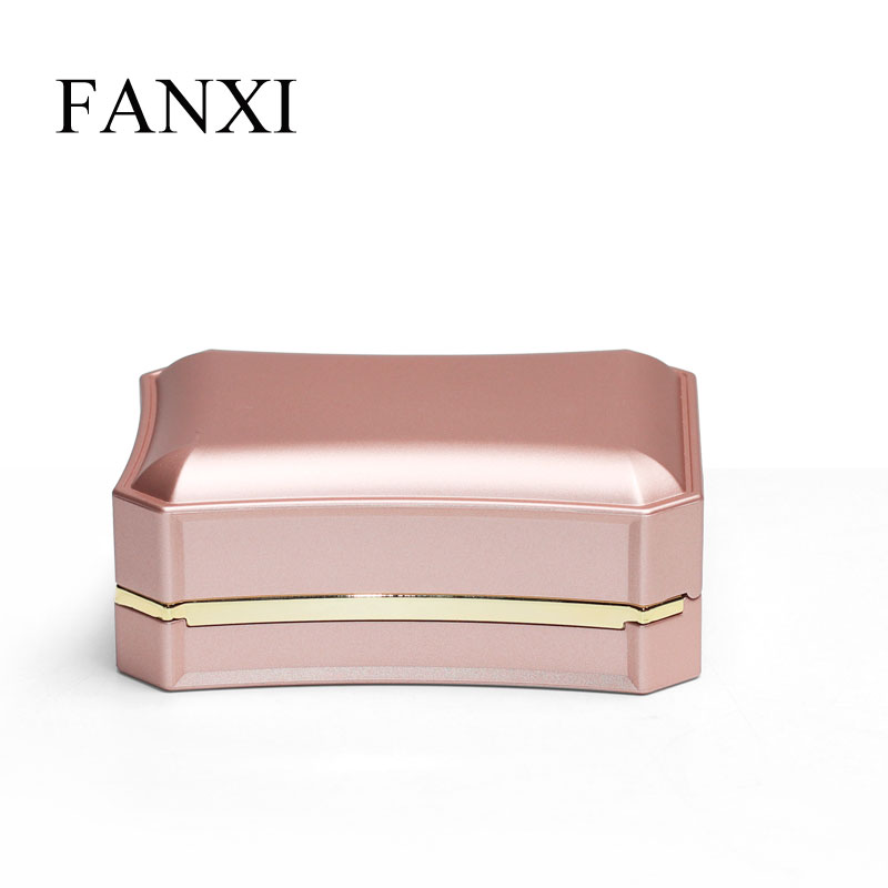 FANXI Rose Gold Touching Rubber Paint Jewellery Packaging Box With Metal Golden Rim For Necklace Pendant Luxury LED Jewelry Box