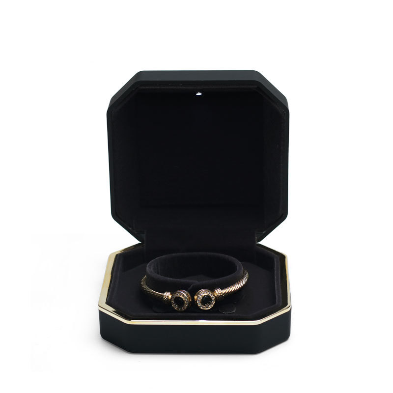FANXI Hot Sale Luxury Black Rubber Paint and Microfiber Jewelry Box Bright Light Inside Hold Bracelet with Metal Edge