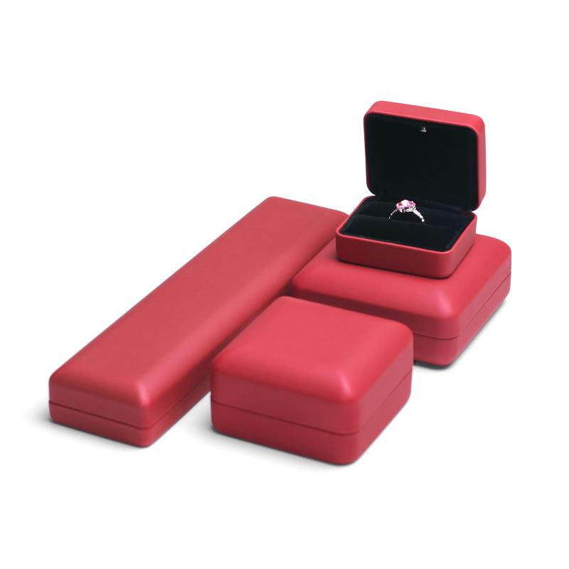 FANXI Customized Red PU Leather Black Microfiber Inside Ring Necklace Bracelet Pendant Packaging Boxes