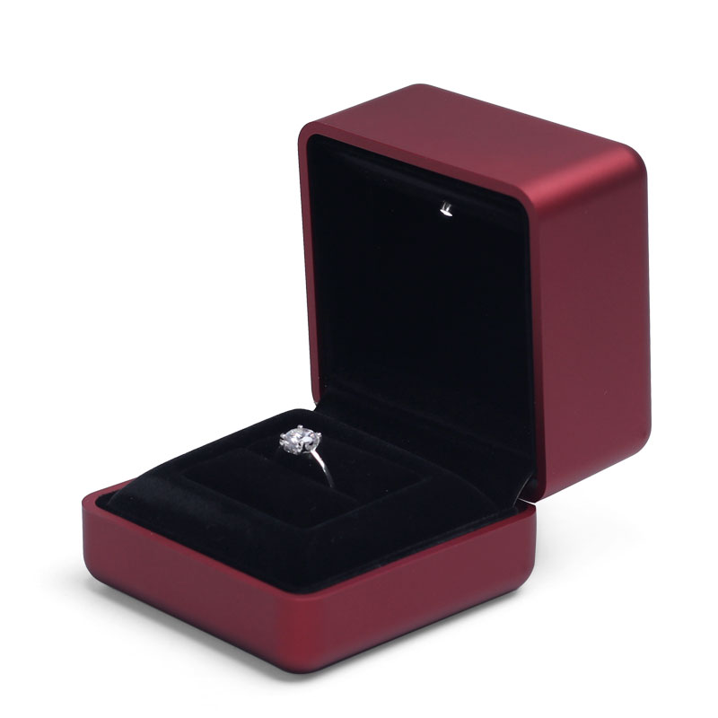 FANXI Luxury Jewelry Red Wine Rubber Paint and Microfiber Customer Color Light Box for Jewelry Packaging with Custom Logo Printed