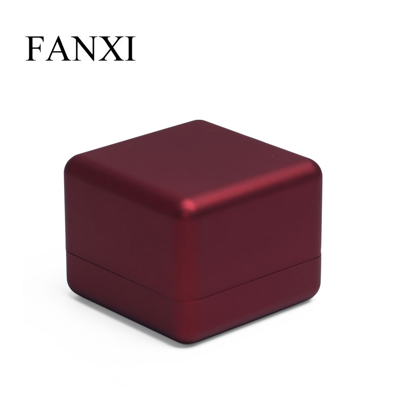 FANXI Luxury Jewelry Red Wine Rubber Paint and Microfiber Customer Color Light Box for Jewelry Packaging with Custom Logo Printed