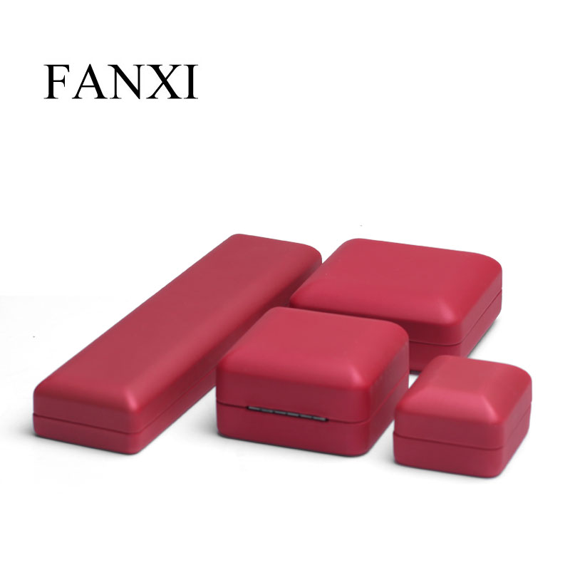 FANXI Customized Red PU Leather Black Microfiber Inside Ring Necklace Bracelet Pendant Packaging Boxes