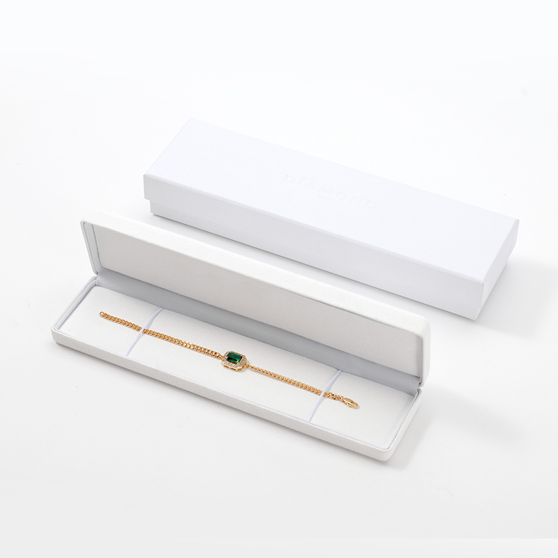 Custom logo White Leather Jewelry Box Ring Necklace Pendant Jewelry Packaging Box Fancy Paper Jewelry Box