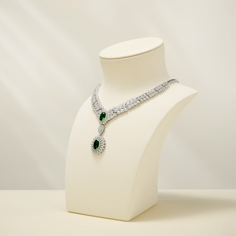 FANXI Jewelry Display for Retail Shop Luxury Microfiber Acrylic Jewelry Display Props Jewelry Dummy White Display Set