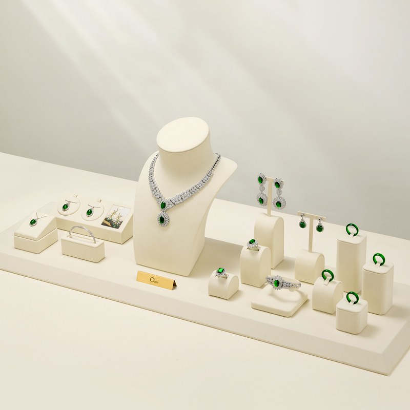 FANXI Jewelry Display for Retail Shop Luxury Microfiber Acrylic Jewelry Display Props Jewelry Dummy White Display Set