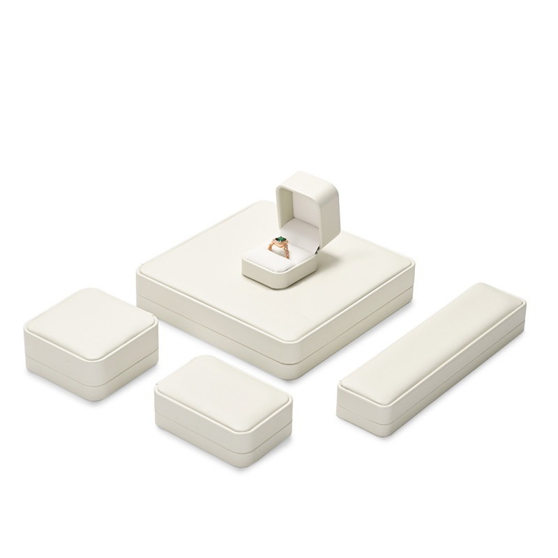 H160 Custom logo Beige PU leather/Velvet Jewelry Box Ring Earrings Pendant Necklace Box Jewelry Packaging