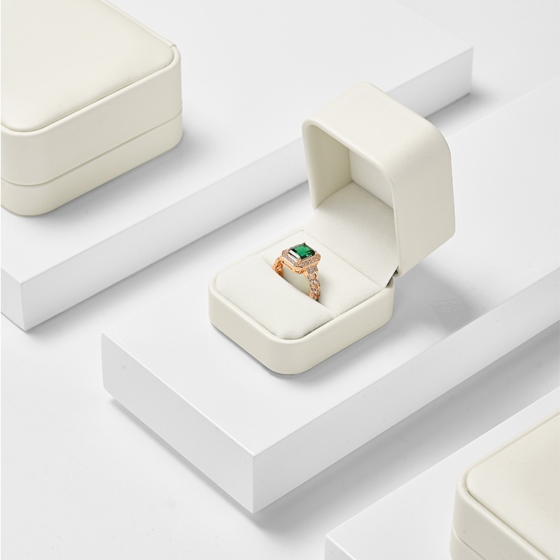 H160 Custom logo Beige PU leather/Velvet Jewelry Box Ring Earrings Pendant Necklace Box Jewelry Packaging