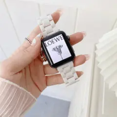 White2