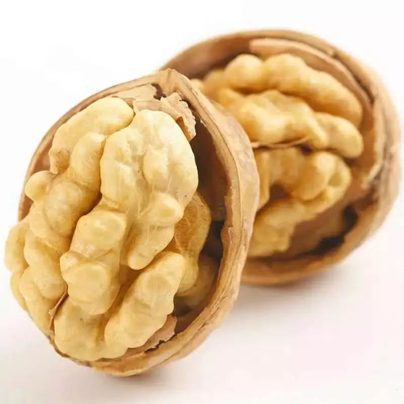 Unwashed walnut in shell 185