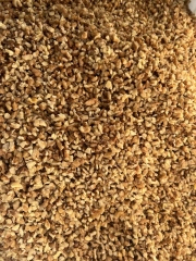 extra light and light walnut kernel broken (4-8mm)