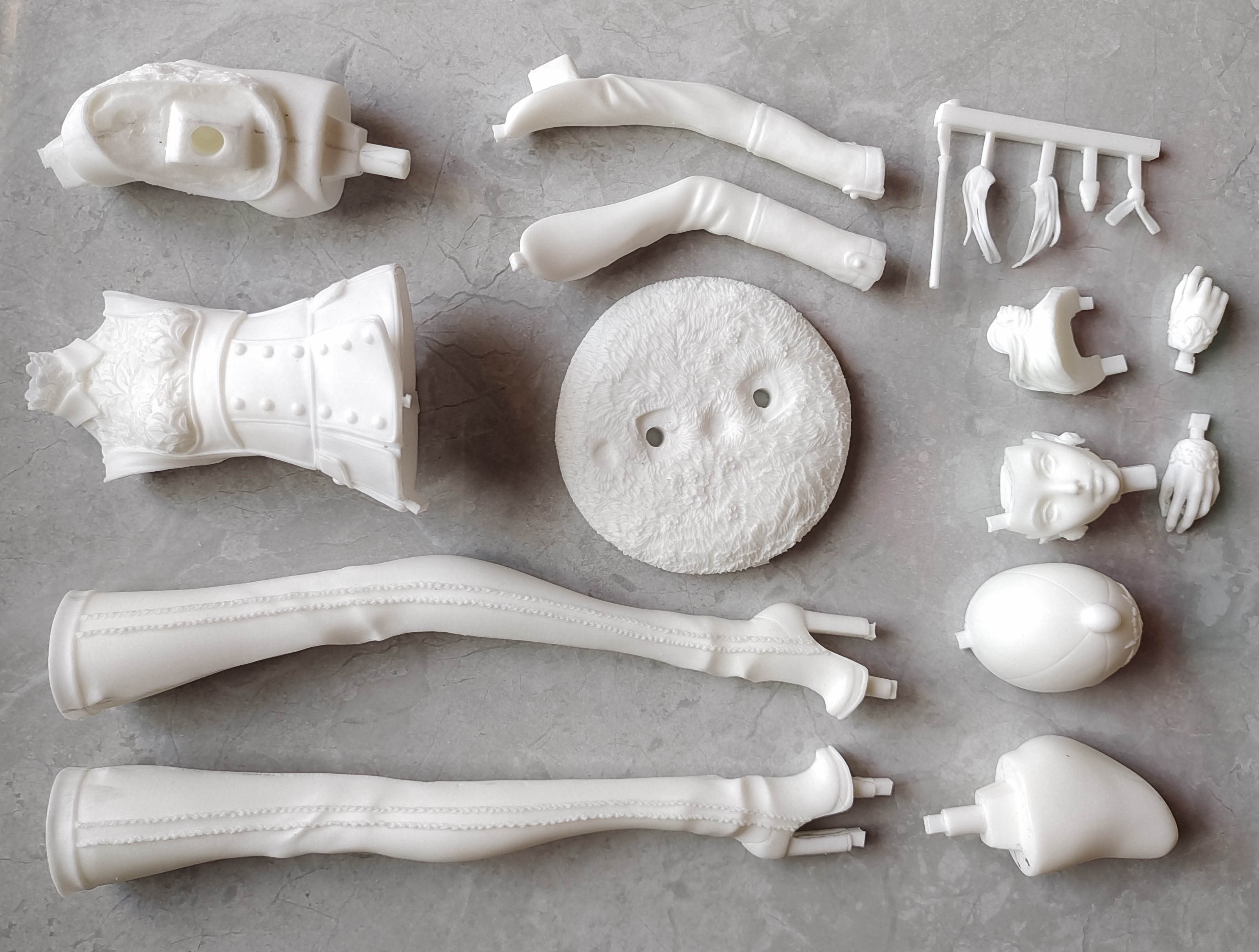 Garage Kit Resin Figure Kit   figure resin white mold  Long feet
