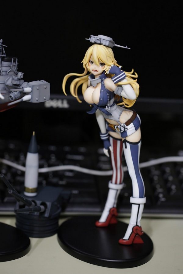 Garage Kit Unpainted Garage Resin Model Kit 1/7 iowa