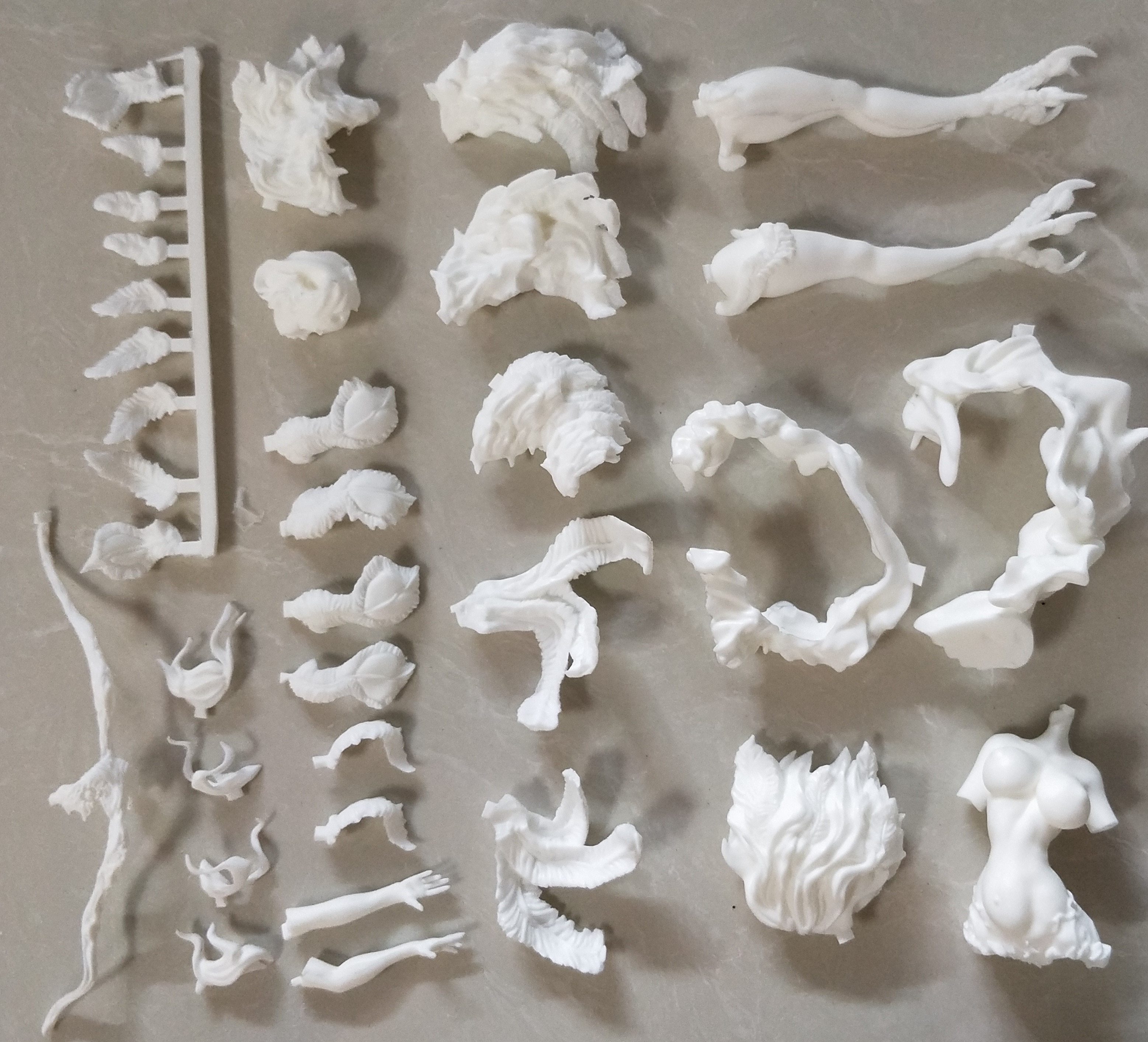 Resin Figure Kit　Feather root　Garage Kit Unpainted Garage Resin Model Kit