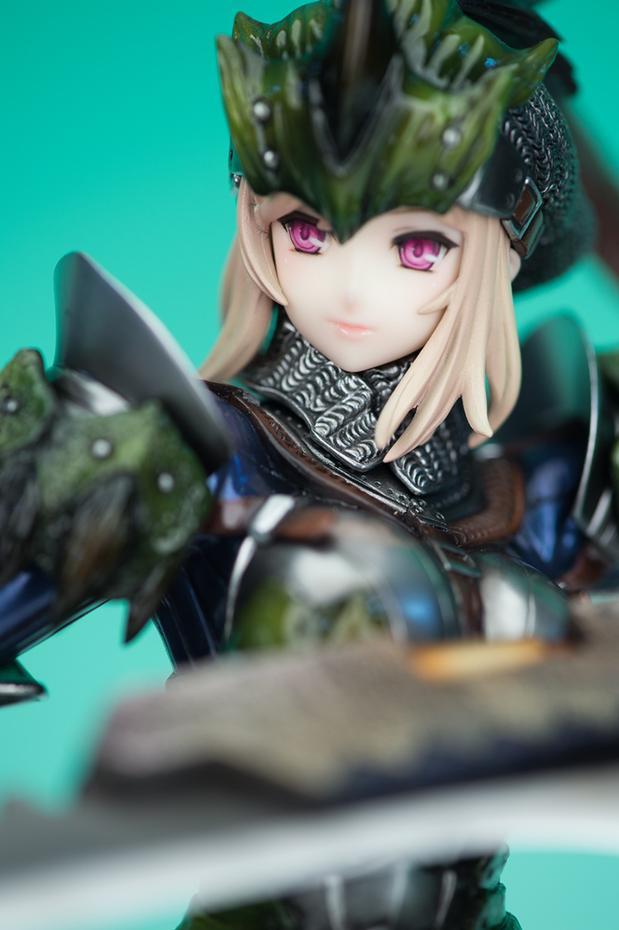 Garage Kit Unpainted Garage Resin Model Kit female dragon equipment energized axe Ver die.it spot