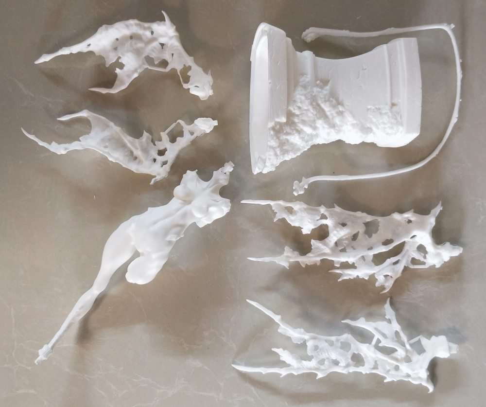 Garage Kit Unpainted Garage Resin Model Kit　The Extreme Devil　Red shadow girl　Resin Figure Kit