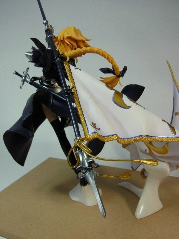 Garage Kit Unpainted Garage Resin Model Kit Joan of arc die.it spot the banner of freedom