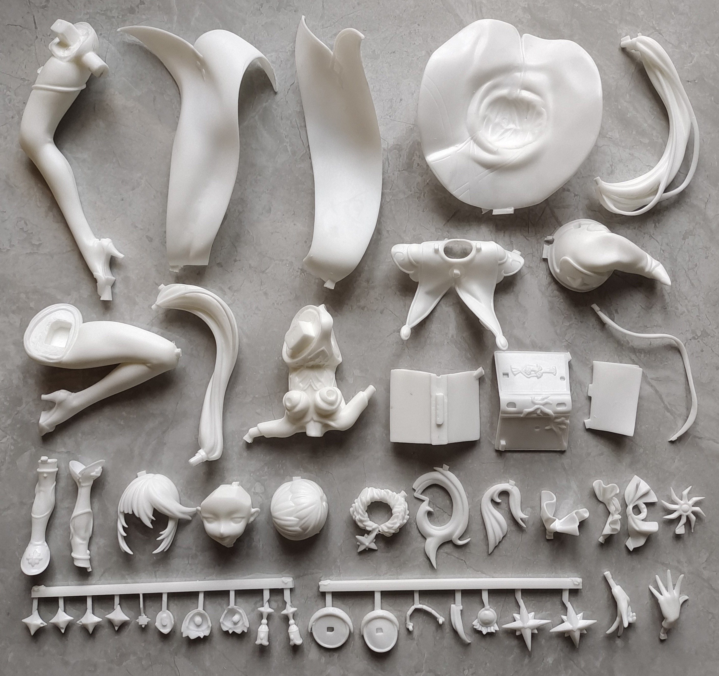 Garage Kit GK hand do resin die.it Monaa