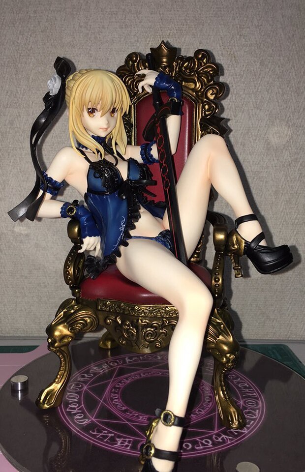 Garage Kit Unpainted Garage Resin Model Kit hand do black saba Saber GK die.it spot
