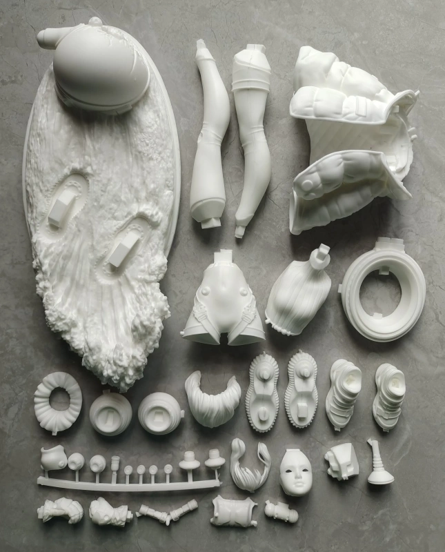 Garage Kit GK hand do resin die.it  In front of the cave