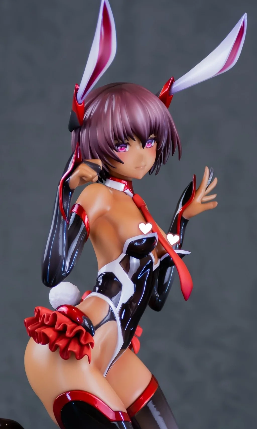 Garage Kit GK hand do resin die.it  on the Magic Bunny Snow wind