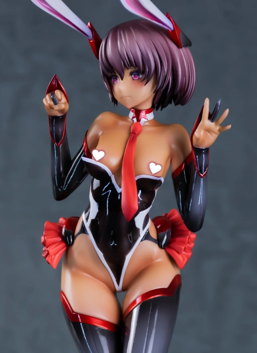 Garage Kit GK hand do resin die.it  on the Magic Bunny Snow wind