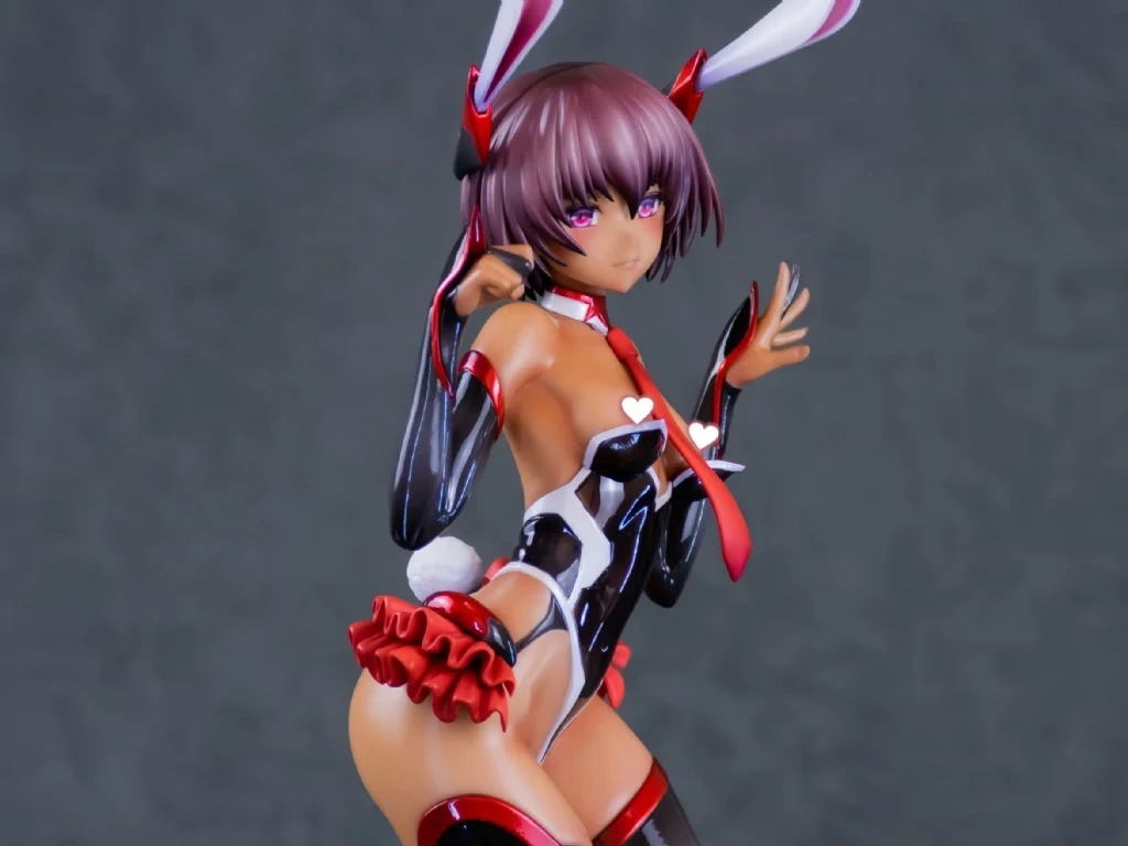 Garage Kit GK hand do resin die.it  on the Magic Bunny Snow wind
