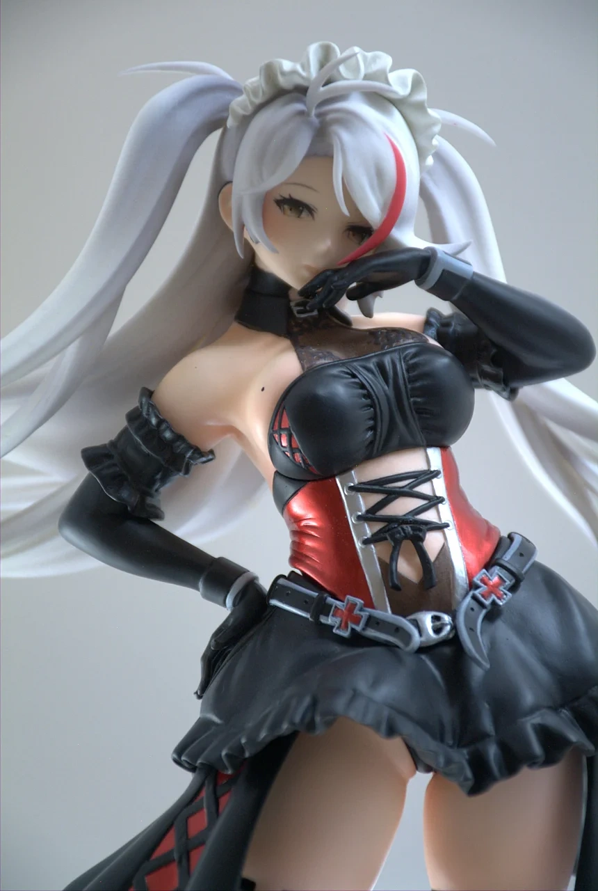 Garage Kit GK hand do resin die.it   Maid as Prince Eugen
