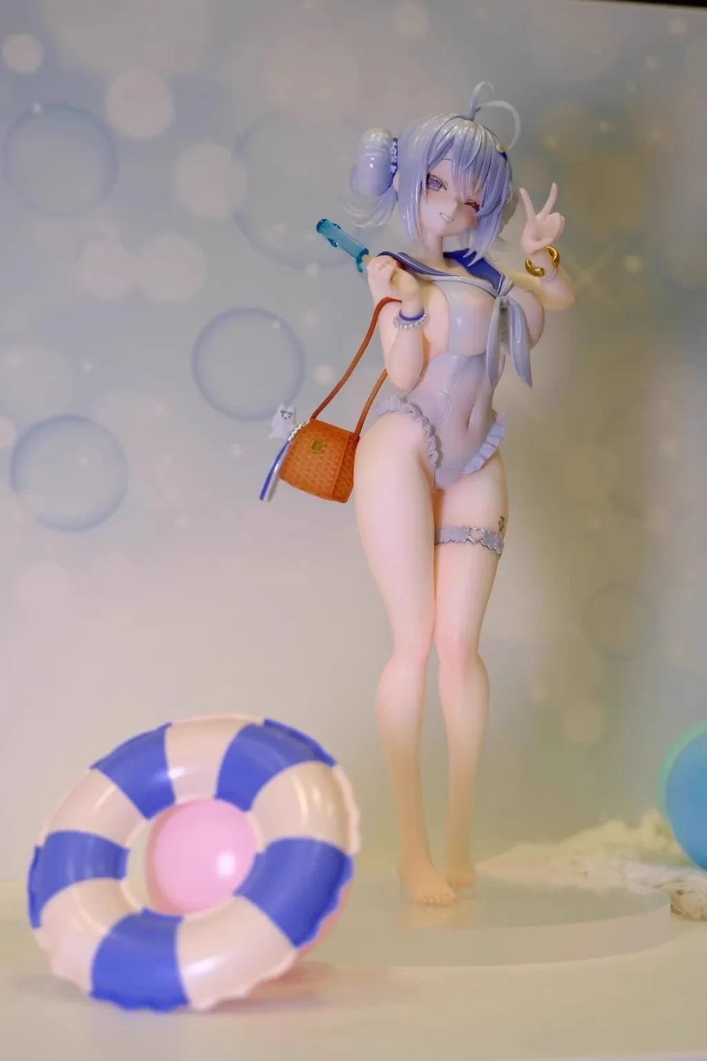 Garage Kit GK hand do resin die.it    Swimsuit AD