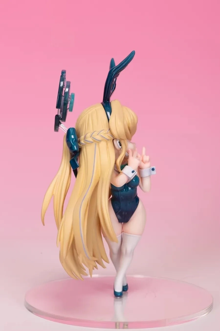 Garage Kit GK hand do resin die.it  SD Falcon