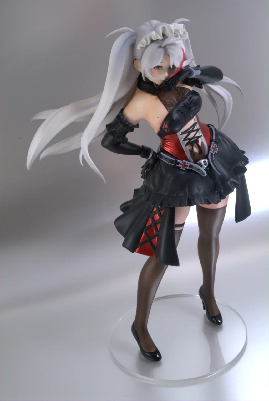 Garage Kit GK hand do resin die.it   Maid as Prince Eugen
