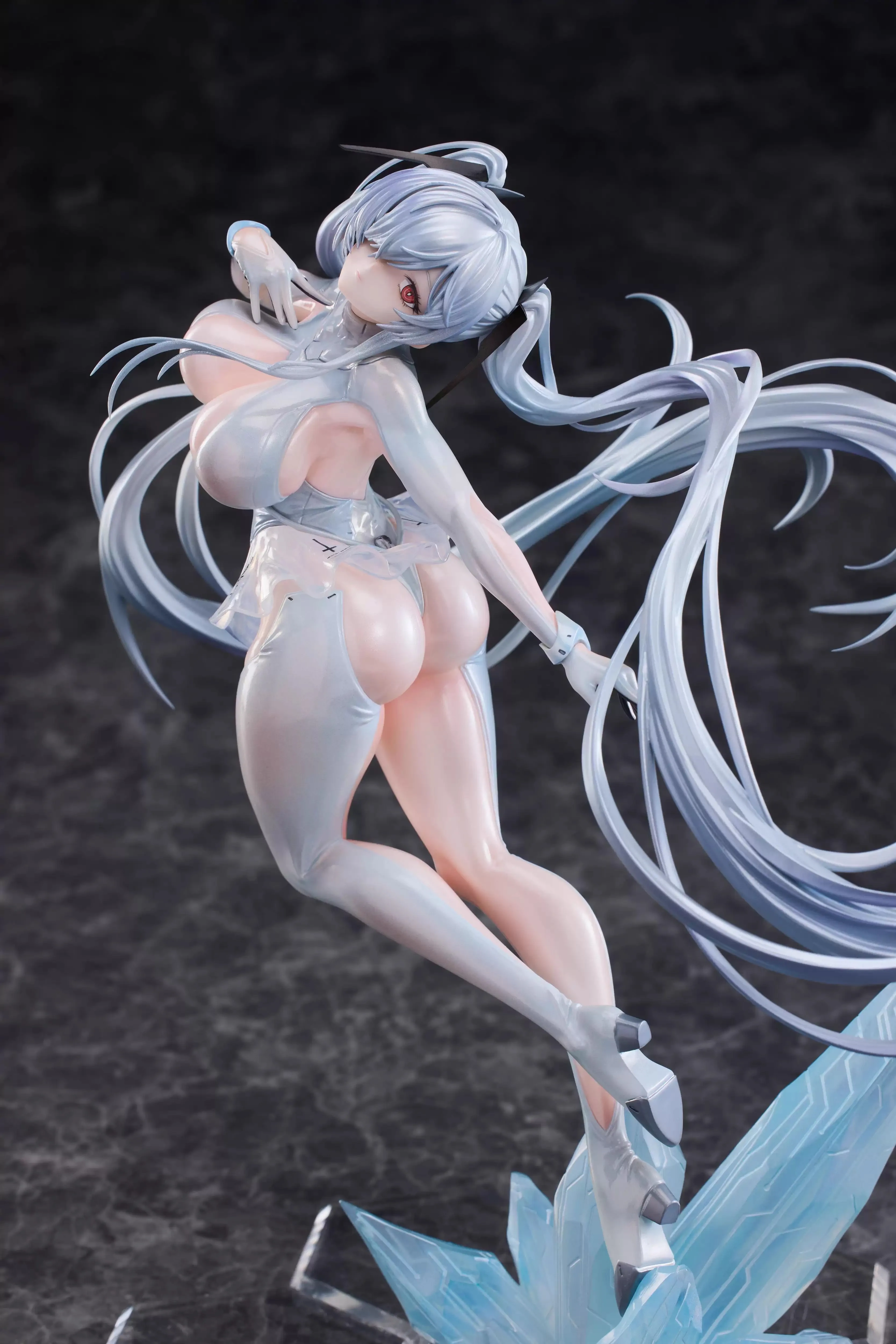 Garage Kit GK hand do resin die.it  Transparent Cinderella