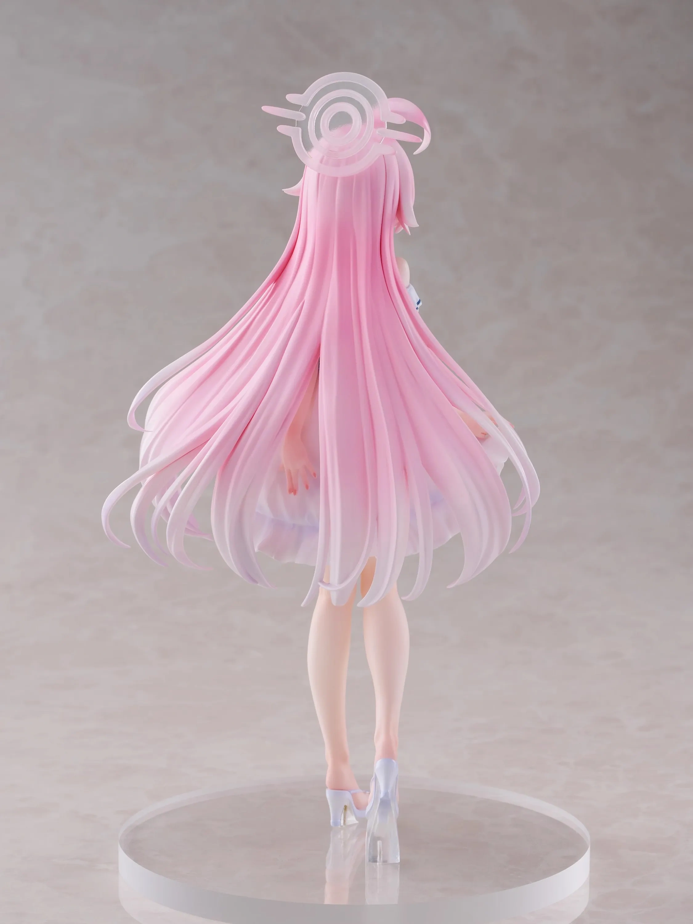 Garage Kit GK hand do resin die.it    Little Bird is swimming in Starfield