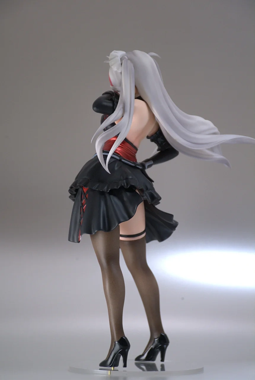 Garage Kit GK hand do resin die.it   Maid as Prince Eugen