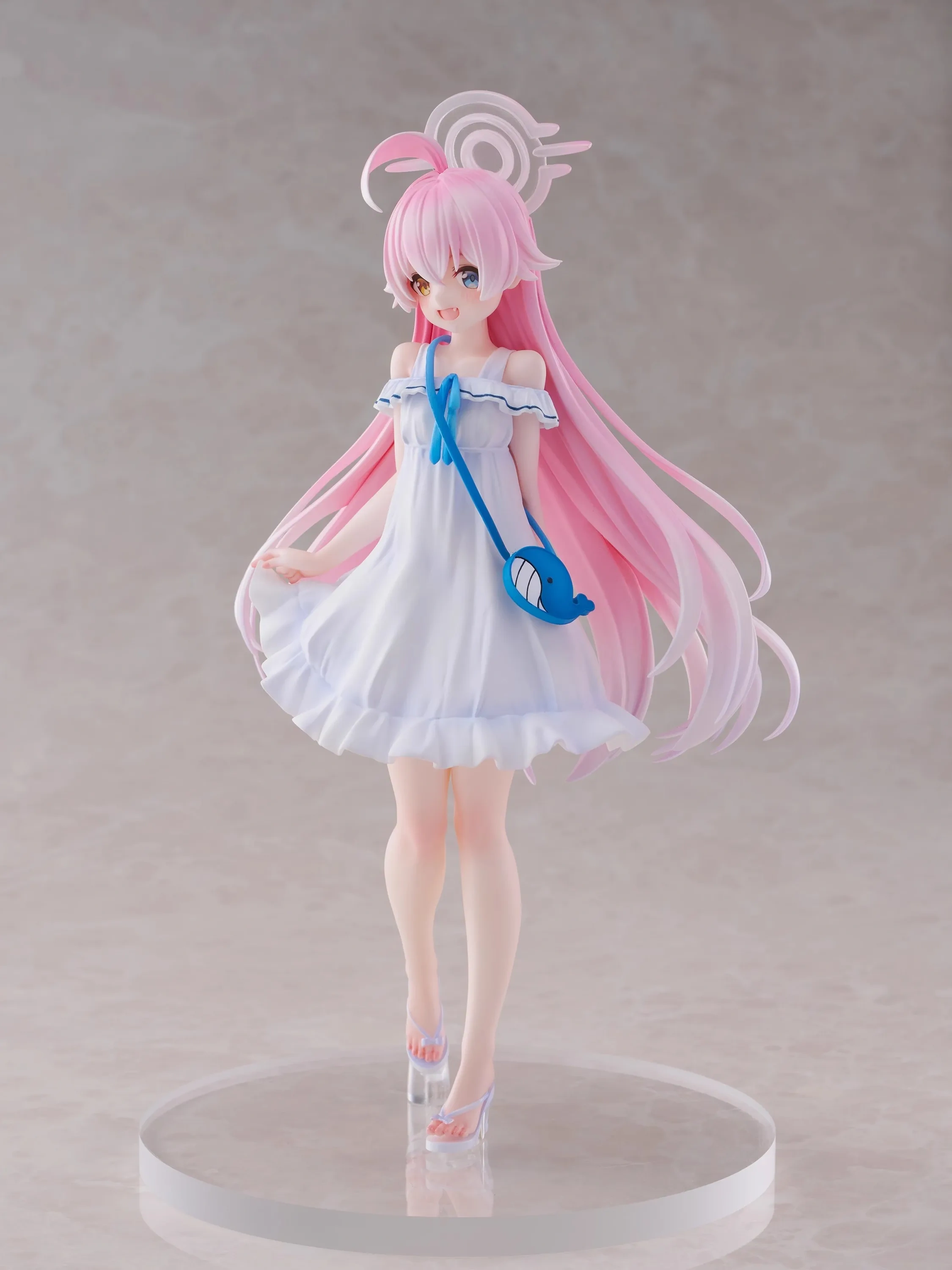 Garage Kit GK hand do resin die.it    Little Bird is swimming in Starfield