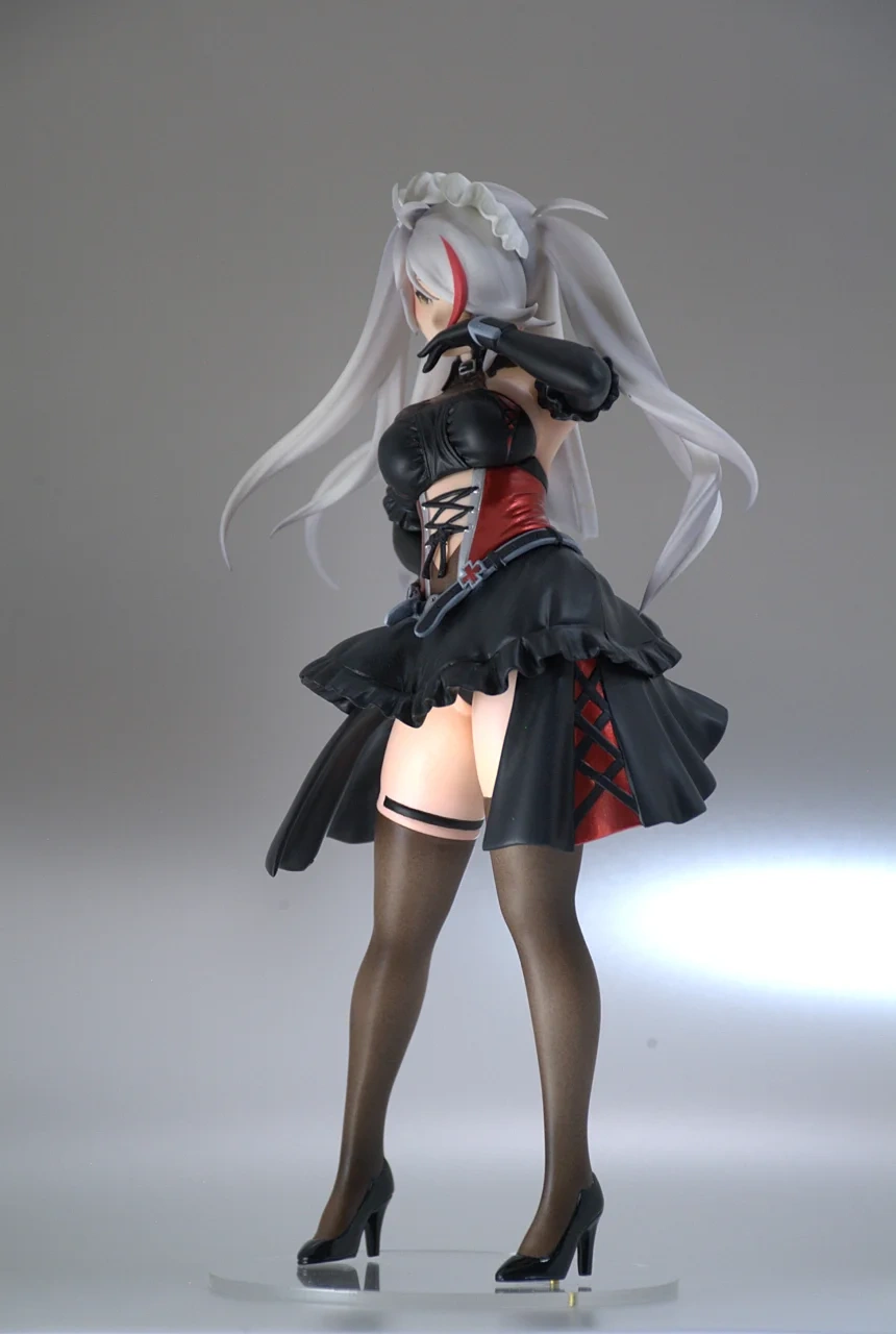 Garage Kit GK hand do resin die.it   Maid as Prince Eugen