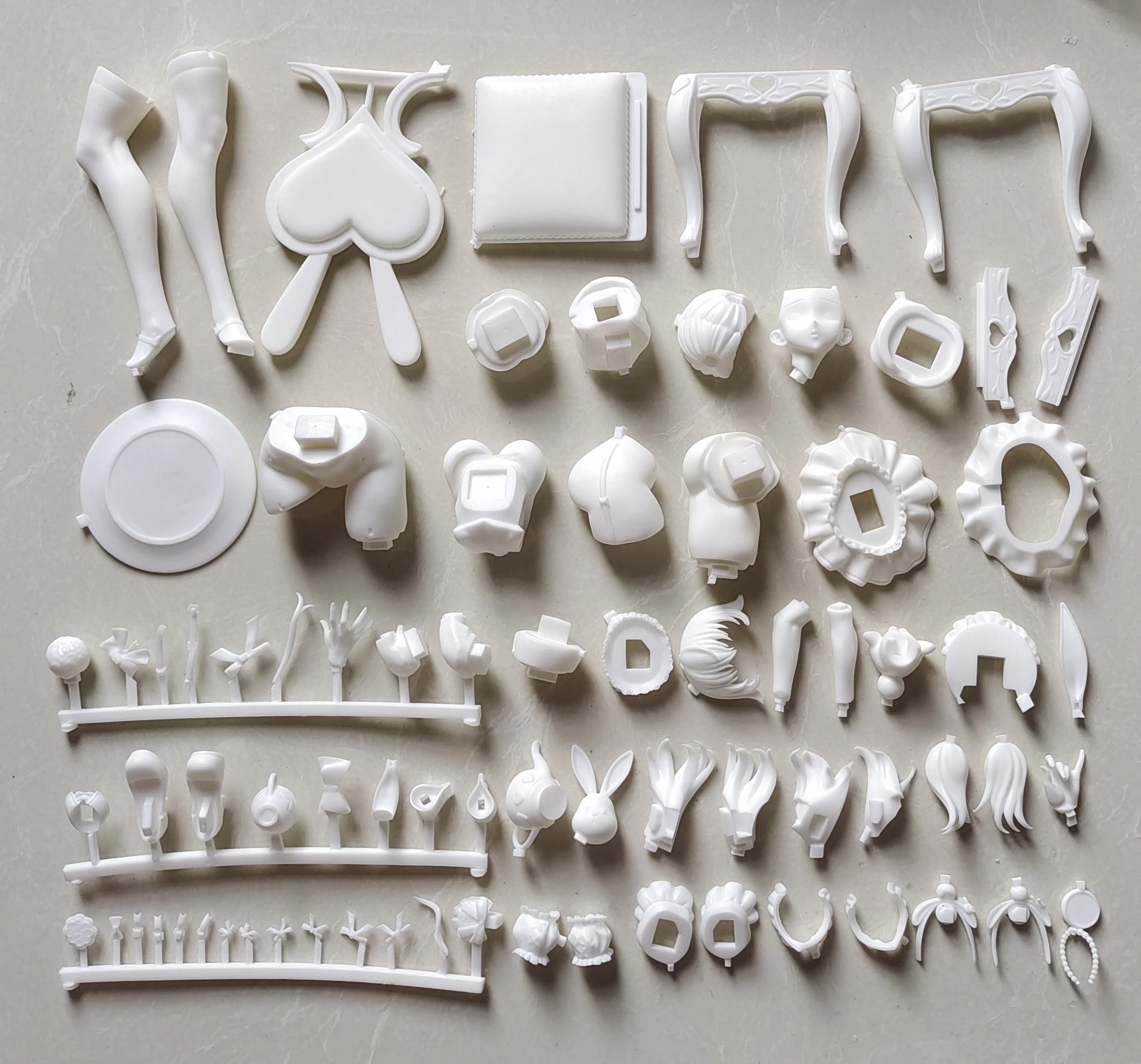 Garage Kit GK hand do resin die.it  Lena & Lisa