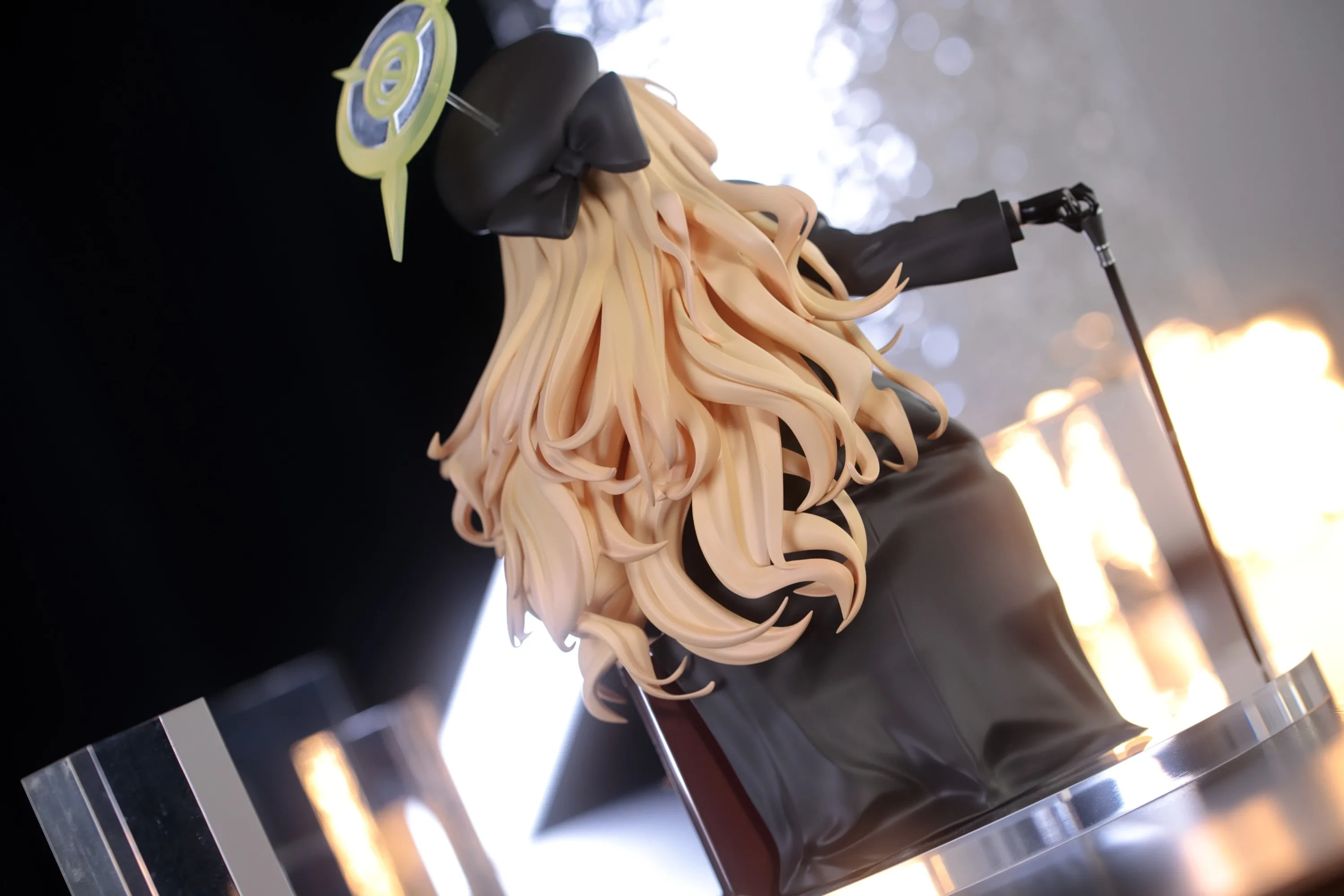Garage Kit GK hand do resin die.it Professor