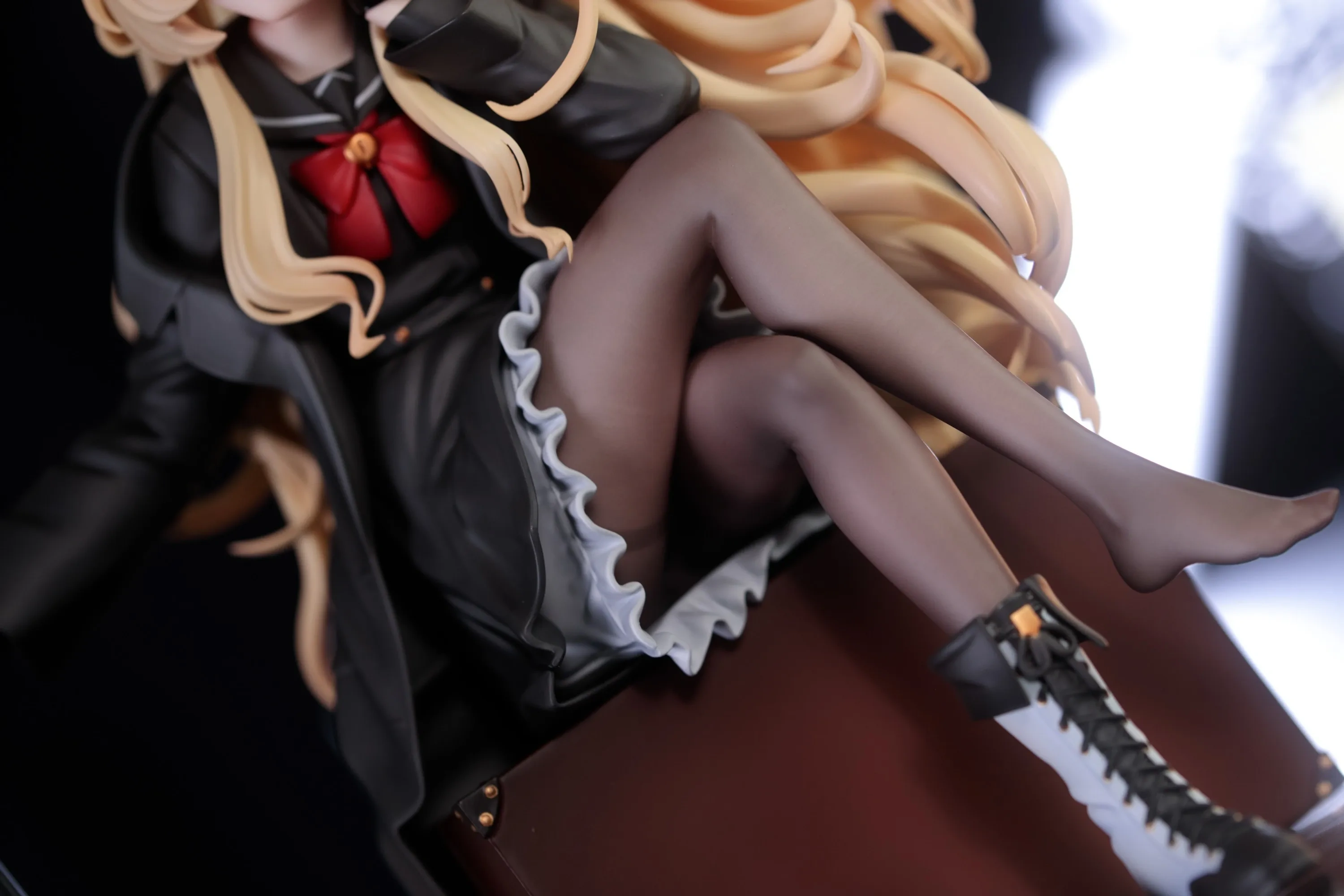 Garage Kit GK hand do resin die.it Professor